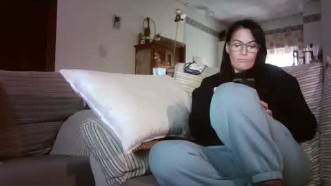 Snapshot of lolahueso chatting on 6, 1, 2026 LOLA HUESO y ERIC online show from 6, 1, 2026