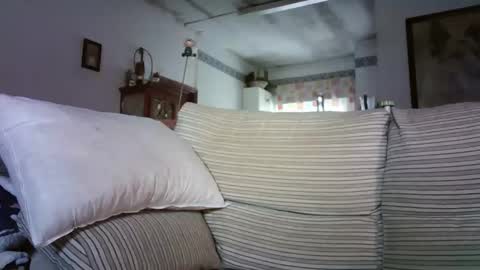 Snapshot of lolahueso chatting on 13, 1, 2026 LOLA HUESO y ERIC online show from 13, 1, 2026