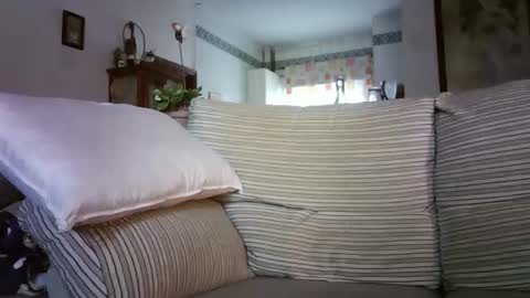 Snapshot of lolahueso chatting on 8, 2, 2026 LOLA HUESO y ERIC online show from 8, 2, 2026