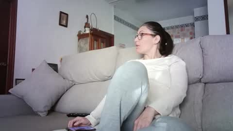 LOLA HUESO y ERIC online show from 3, 4, 2026