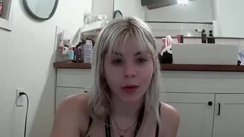Snapshot of lolalixx6969 chatting on 25, 9, 2025 Lola Lixx online show from 25, 9, 2025