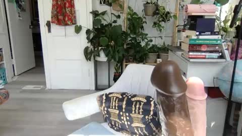 Snapshot of lolalustful chatting on 18, 4, 2026 Lola Lustful online show from 18, 4, 2026