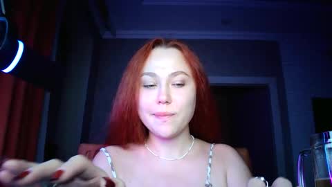 Snapshot of lolamint_ chatting on 10, 9, 2025 Lola online show from 10, 9, 2025