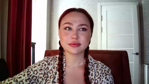 Snapshot of lolamint_ chatting on 18, 9, 2025 Lola online show from 18, 9, 2025
