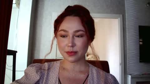 Snapshot of lolamint_ chatting on 22, 9, 2025 Lola online show from 22, 9, 2025