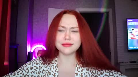 Snapshot of lolamint_ chatting on 9, 10, 2025 Lola online show from 9, 10, 2025