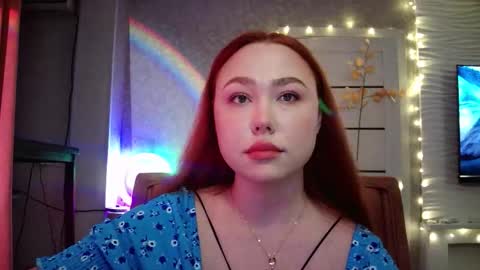 Snapshot of lolamint_ chatting on 19, 10, 2025 Lola online show from 19, 10, 2025