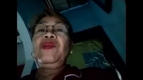 Snapshot of lolamommie chatting on 10, 11, 2025 tey online show from 10, 11, 2025