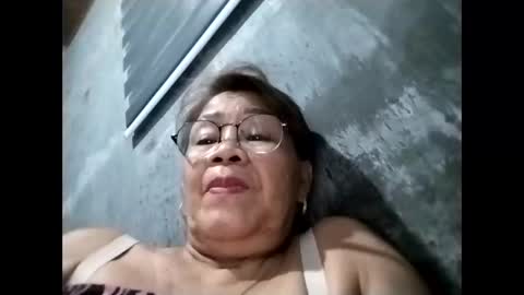 Snapshot of lolamommie chatting on 30, 11, 2025 tey online show from 30, 11, 2025