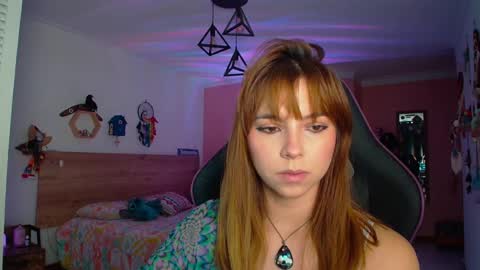 Snapshot of lolaverse chatting on 12, 10, 2025 Lola doll online show from 12, 10, 2025