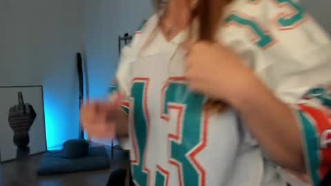 Lola doll online show from 18, 5, 2026