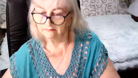 LolkaAlyss online show from 9, 10, 2025