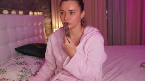 Snapshot of lollidoli__ chatting on 9, 12, 2024 Victoria online show from 9, 12, 2024