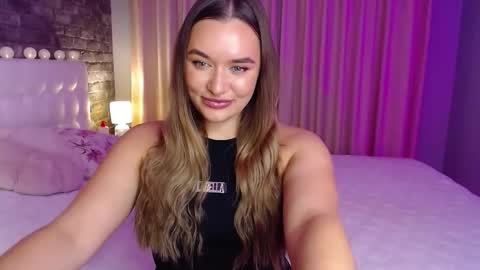 Snapshot of lollidoli__ chatting on 26, 11, 2025 Victoria online show from 26, 11, 2025