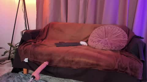 Lolly  online show from 16, 5, 2026