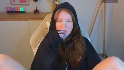 Mona online show from 25, 9, 2025