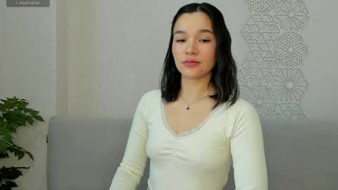 Snapshot of lolly_turner chatting on 4, 4, 2026 lolly_turner online show from 4, 4, 2026