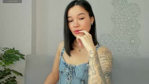 Snapshot of lolly_turner chatting on 8, 4, 2026 lolly_turner online show from 8, 4, 2026