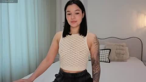 Snapshot of lolly_turner chatting on 18, 5, 2026 lolly_turner online show from 18, 5, 2026