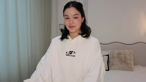 Snapshot of lolly_turner chatting on 24, 5, 2026 lolly_turner online show from 24, 5, 2026