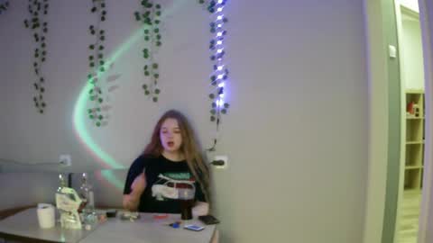 Snapshot of lollylol11 chatting on 17, 12, 2024 Lilly online show from 17, 12, 2024