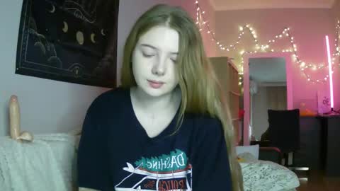 Snapshot of lollylol11 chatting on 26, 12, 2024 Lilly online show from 26, 12, 2024