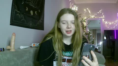 Snapshot of lollylol11 chatting on 10, 1, 2025 Lilly online show from 10, 1, 2025