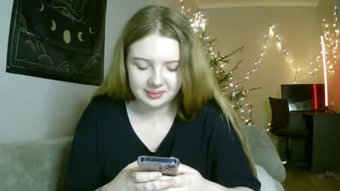 Snapshot of lollylol11 chatting on 11, 1, 2025 Lilly online show from 11, 1, 2025