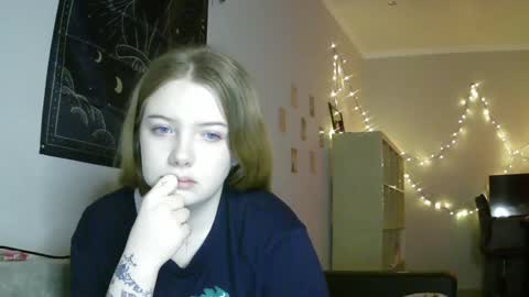 Snapshot of lollylol11 chatting on 16, 1, 2025 Lilly online show from 16, 1, 2025