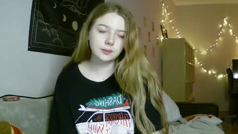 Snapshot of lollylol11 chatting on 16, 1, 2025 Lilly online show from 16, 1, 2025