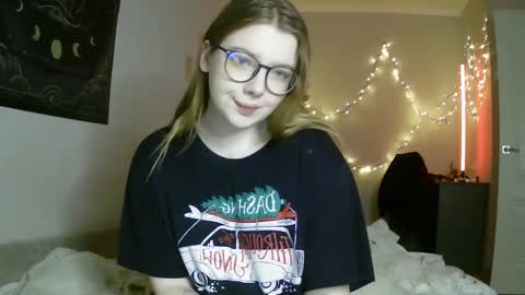 Snapshot of lollylol11 chatting on 29, 1, 2025 Lilly online show from 29, 1, 2025