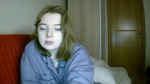 Snapshot of lollylol11 chatting on 4, 2, 2025 Lilly online show from 4, 2, 2025