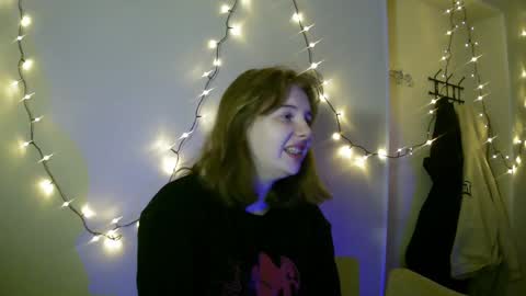 Snapshot of lollylol11 chatting on 8, 2, 2025 Lilly online show from 8, 2, 2025