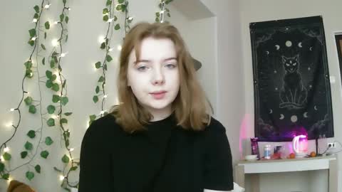 Snapshot of lollylol11 chatting on 18, 2, 2025 Lilly online show from 18, 2, 2025