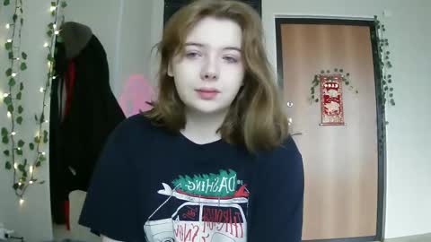 Snapshot of lollylol11 chatting on 21, 2, 2025 Lilly online show from 21, 2, 2025