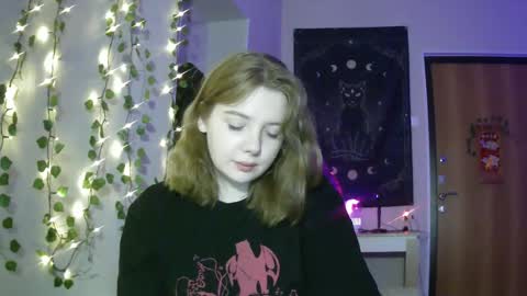 Snapshot of lollylol11 chatting on 23, 2, 2025 Lilly online show from 23, 2, 2025