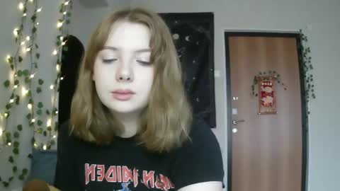 Snapshot of lollylol11 chatting on 1, 3, 2025 Lilly online show from 1, 3, 2025