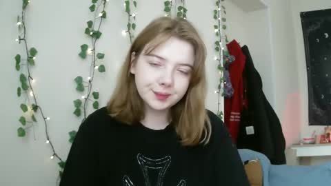 Snapshot of lollylol11 chatting on 11, 3, 2025 Lilly online show from 11, 3, 2025