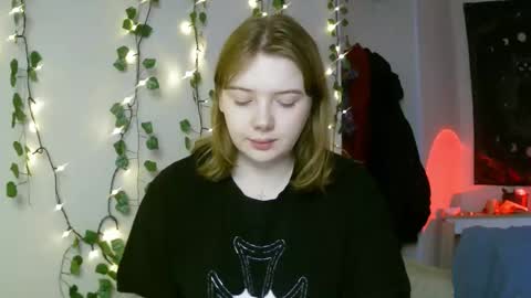 Snapshot of lollylol11 chatting on 12, 3, 2025 Lilly online show from 12, 3, 2025