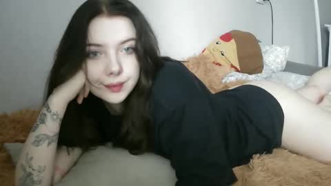 Snapshot of lollylol11 chatting on 10, 10, 2025 Lilly online show from 10, 10, 2025