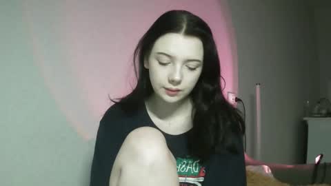 Snapshot of lollylol11 chatting on 25, 11, 2025 Lilly online show from 25, 11, 2025