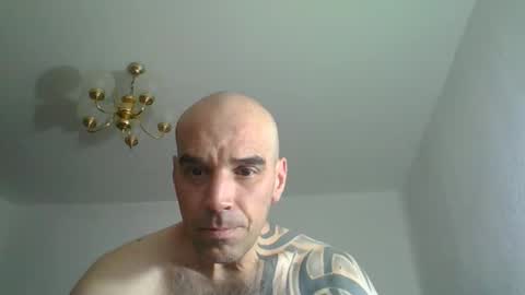 Snapshot of lolotatto chatting on 2, 4, 2026 lolotatto online show from 2, 4, 2026