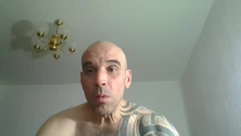 Snapshot of lolotatto chatting on 2, 4, 2026 lolotatto online show from 2, 4, 2026