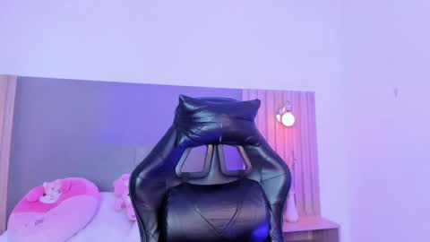 Snapshot of loly_berry chatting on 10, 5, 2026 L O L Y online show from 10, 5, 2026