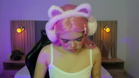 Snapshot of loly_berry chatting on 22, 5, 2026 L O L Y online show from 22, 5, 2026
