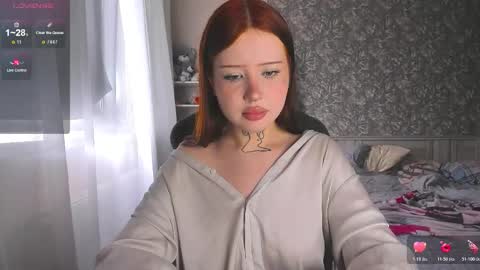 Snapshot of lonalye chatting on 10, 11, 2025 lona online show from 10, 11, 2025