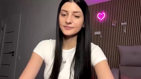 Snapshot of lonapalacio chatting on 7, 7, 2026 Tina online show from 7, 7, 2026