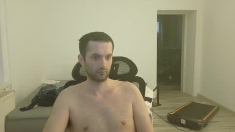 Snapshot of londonboy918070 chatting on 2, 3, 2025 londonboy918070 online show from 2, 3, 2025