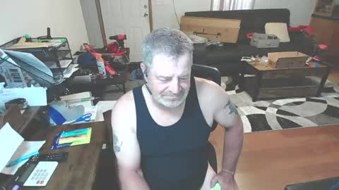 Snapshot of lonelybrad69 chatting on 31, 7, 2026 lonelybrad69 online show from 31, 7, 2026