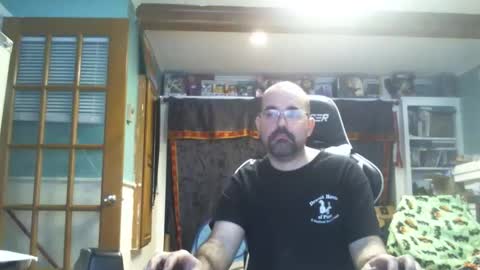 Snapshot of longandcut99 chatting on 18, 5, 2026 longandcut99 online show from 18, 5, 2026